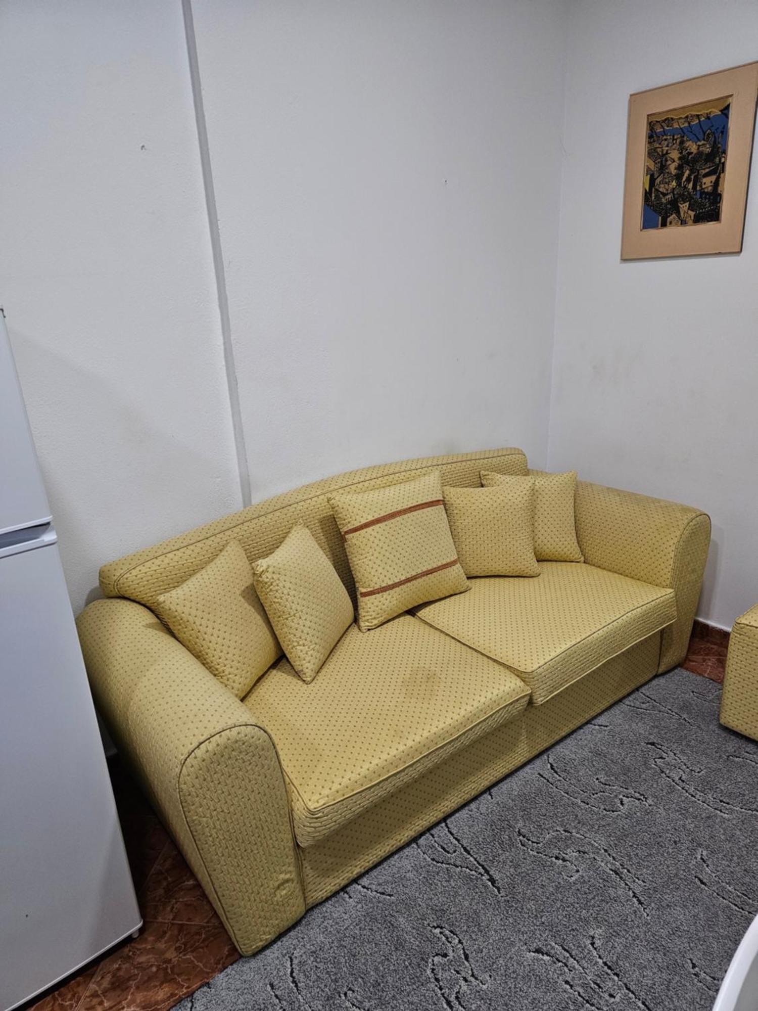 Geljus Apartment Тирана Екстериор снимка